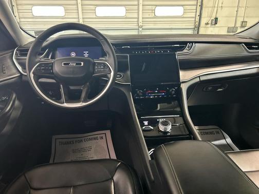 Bright White Clearcoat 2023 Jeep Grand Cherokee Limited