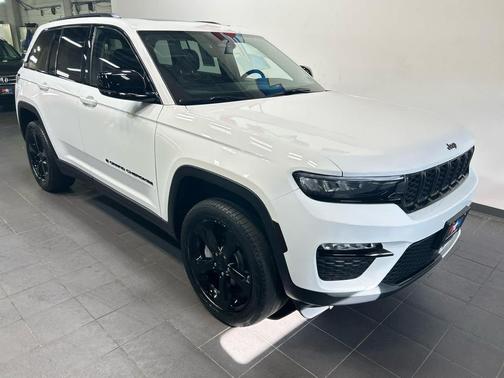 Bright White Clearcoat 2023 Jeep Grand Cherokee Limited