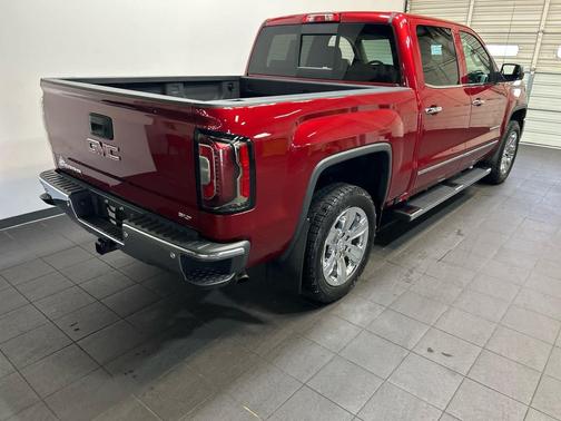 Red Quartz Tintcoat 2018 GMC Sierra 1500 SLT