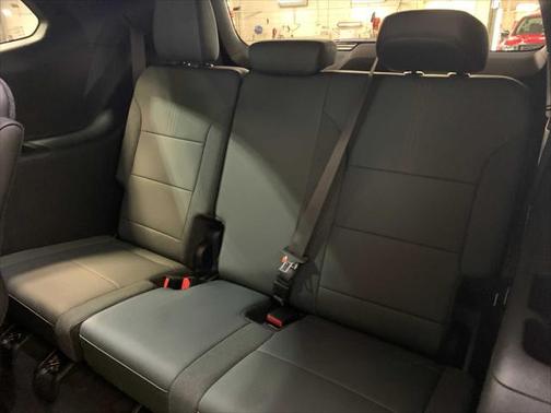 2024 GMC Acadia AWD AT4