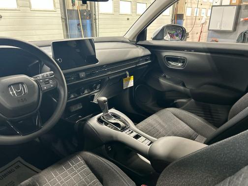 2026 Honda HR-V LX