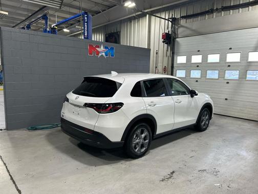 2026 Honda HR-V LX