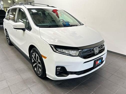 Platinum White Pearl 2026 Honda Odyssey EX-L