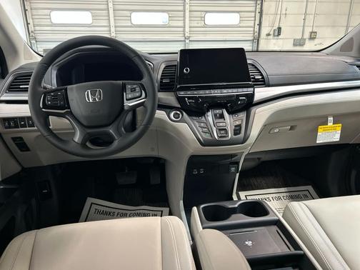 Platinum White Pearl 2026 Honda Odyssey EX-L