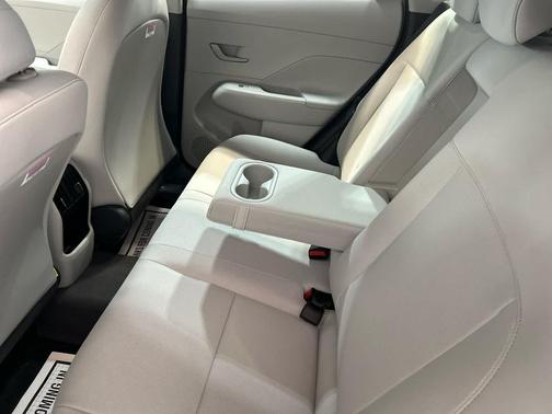 Atlas White 2026 Hyundai KONA SEL Sport