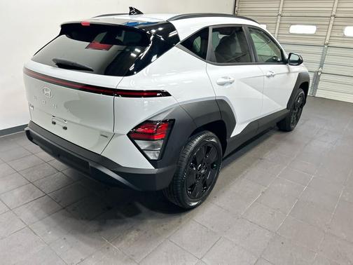 Atlas White 2026 Hyundai KONA SEL Sport