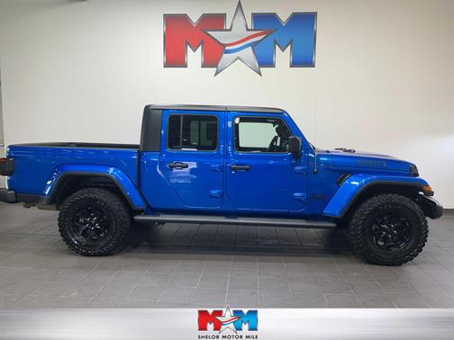 Hydro Blue Pearlcoat 2021 Jeep Gladiator Willys 4x4