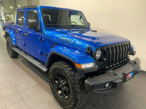 Hydro Blue Pearlcoat 2021 Jeep Gladiator Willys 4x4
