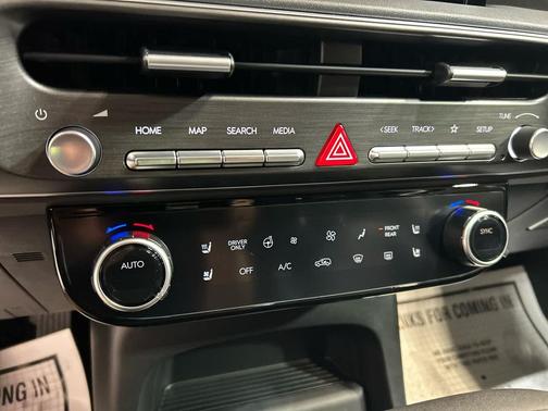 Galaxy Maroon Pearl 2027 Hyundai Palisade Hybrid Limited 7P