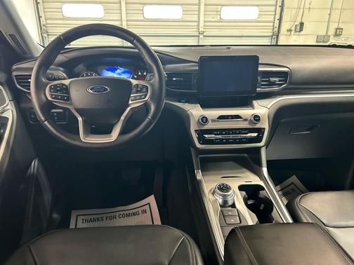 Iconic Silver Metallic 2023 Ford Explorer XLT