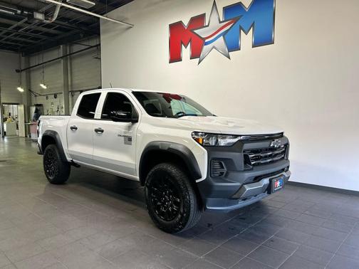 Summit White 2024 Chevrolet Colorado Trail Boss