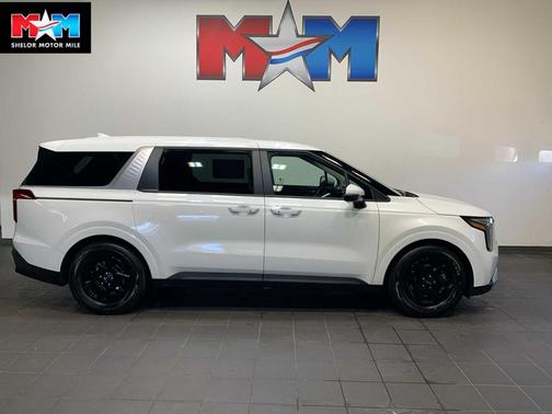 Snow White Pearl 2026 Kia Carnival LXS