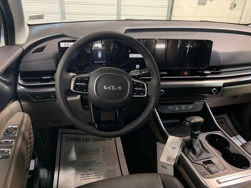 Snow White Pearl 2026 Kia Carnival LXS