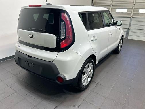 Clear White 2014 Kia Soul +