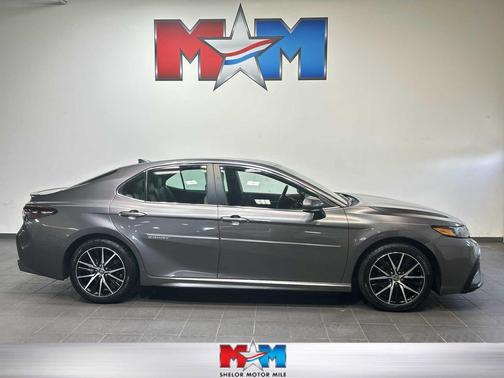 Predawn Gray Mica 2021 Toyota Camry SE