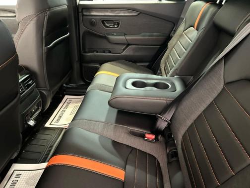 Platinum White Pearl 2026 Honda Passport AWD TrailSport Blackout