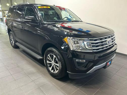 AGATE BLACK METALLIC 2019 Ford Expedition XLT