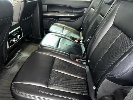 AGATE BLACK METALLIC 2019 Ford Expedition XLT
