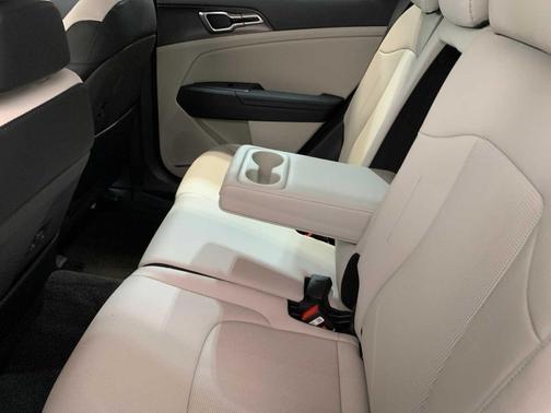Ebony Black 2026 Kia Sportage EX