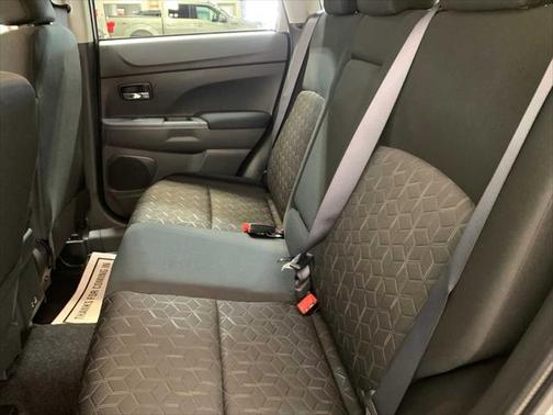 2025 Mitsubishi Outlander Sport 2.0 LE