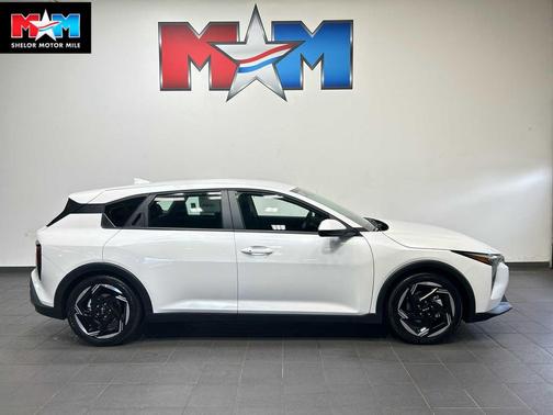 Snow White Pearl 2026 Kia K4 EX