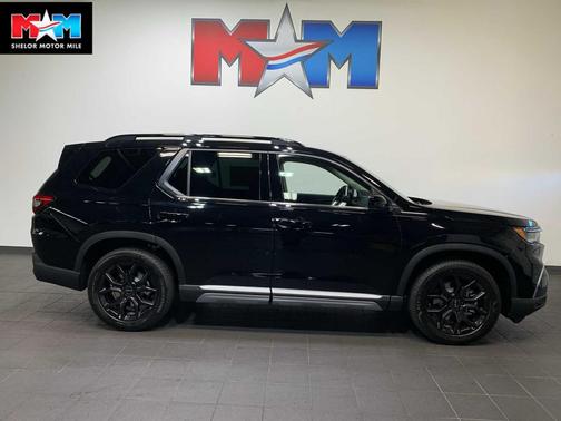 2025 Honda Pilot Touring 8-Passenger