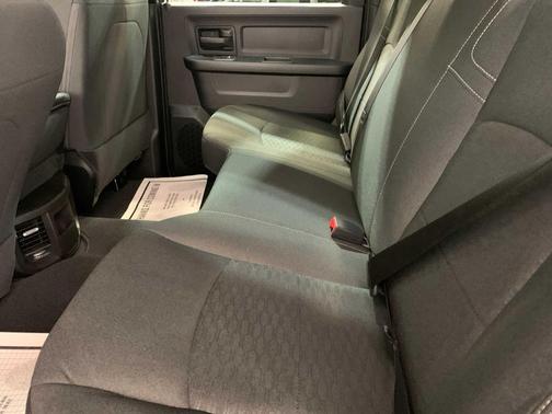 Bright White Clearcoat 2026 RAM 3500 Tradesman Crew Cab 4x4 6'4' Box