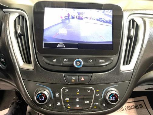 2022 Chevrolet Malibu FWD LT