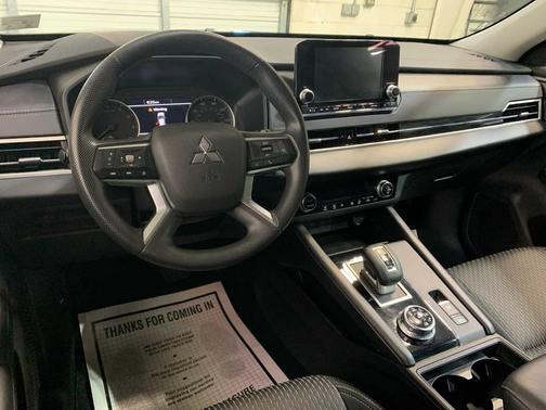 2024 Mitsubishi Outlander ES 2.5 S-AWC