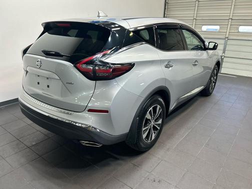 Brilliant Silver Metallic 2019 Nissan Murano S