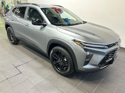 Sterling Gray Metallic 2026 Chevrolet Trax FWD ACTIV