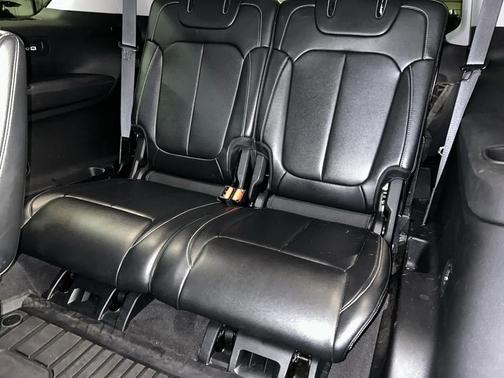 Diamond Black Crystal Pearlcoat 2021 Jeep Grand Cherokee L Limited