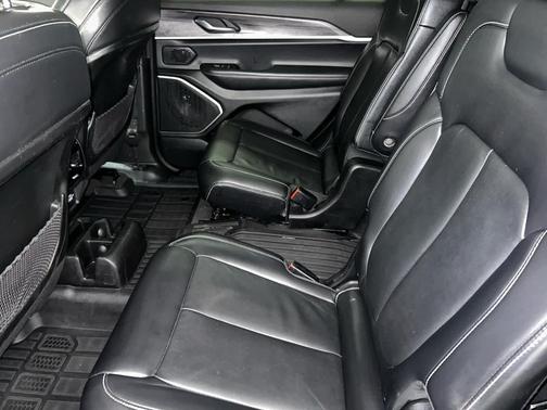 Diamond Black Crystal Pearlcoat 2021 Jeep Grand Cherokee L Limited