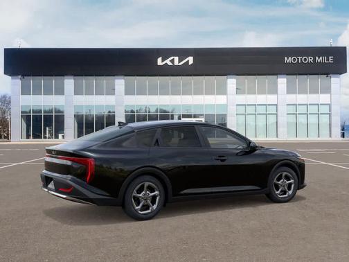 AURORA BLACK 2026 Kia K4 LXS