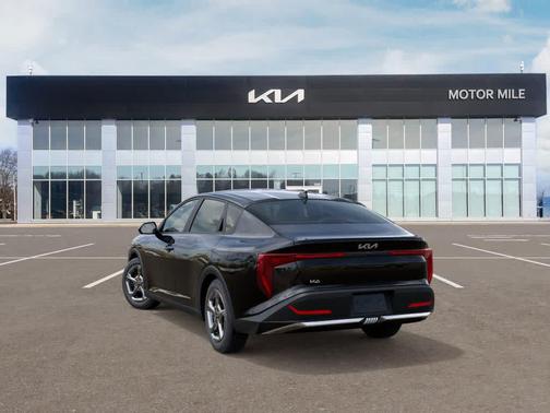 AURORA BLACK 2026 Kia K4 LXS