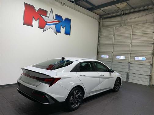 2025 Hyundai ELANTRA Sport