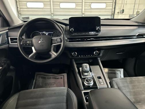 Alloy Silver Metallic 2022 Mitsubishi Outlander SE S-AWC
