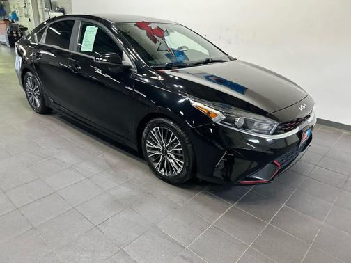 Aurora Black 2023 Kia Forte GT-Line