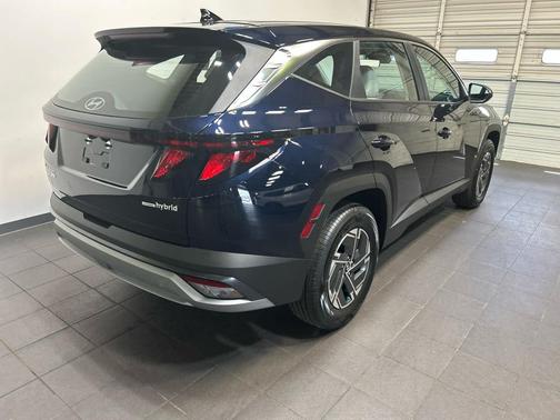 Deep Sea 2026 Hyundai TUCSON Hybrid Blue SE