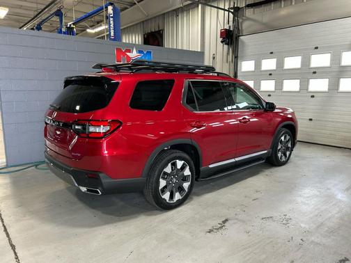 Radiant Red Metallic II 2026 Honda Pilot Elite