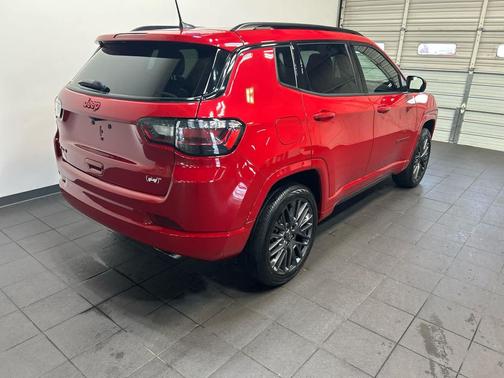 Redline Pearlcoat 2022 Jeep Compass (RED) Edition 4x4