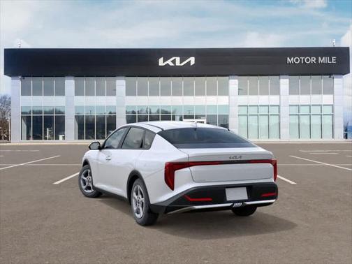 2025 Kia K4 LXS