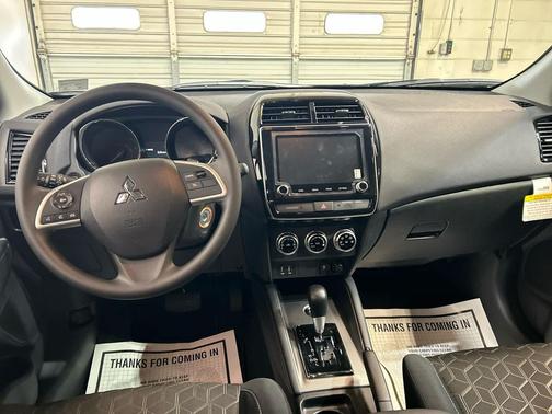 Mercury Gray Metallic 2026 Mitsubishi Outlander Sport 2.0 ES