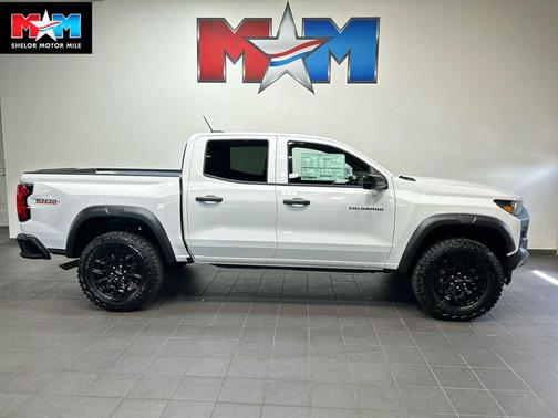 Summit White 2026 Chevrolet Colorado Trail Boss