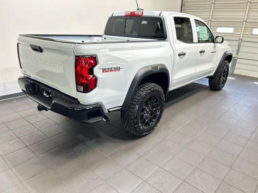 Summit White 2026 Chevrolet Colorado Trail Boss