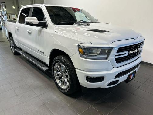 Bright White Clearcoat 2023 RAM 1500 Laramie