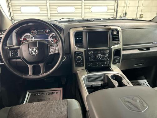 Bright Silver Metallic Clearcoat 2016 RAM 1500 Big Horn