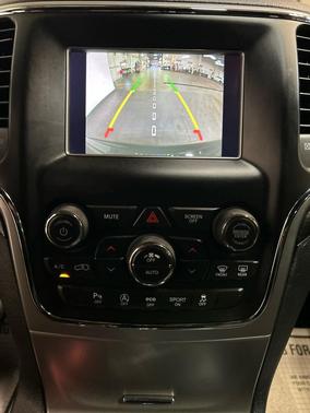 2020 Jeep Grand Cherokee Laredo