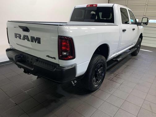 2026 RAM 2500 Tradesman Crew Cab 4x4 6'4' Box