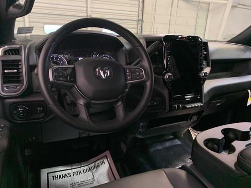 2026 RAM 2500 Tradesman Crew Cab 4x4 6'4' Box